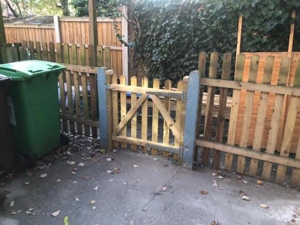 Fence 7.jpg