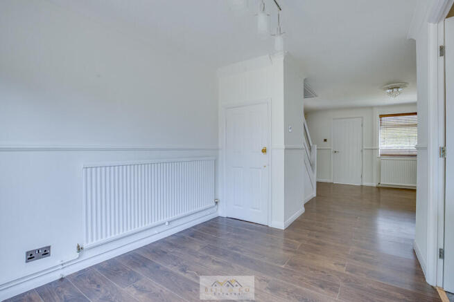 3 bed Semi-Detached for sale Image 10
