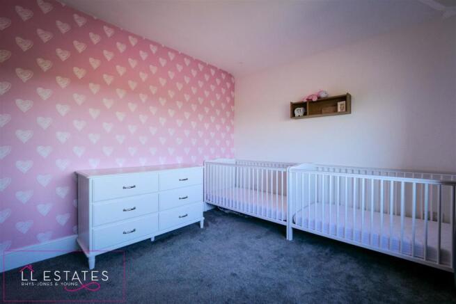 BEDROOM2.jpg