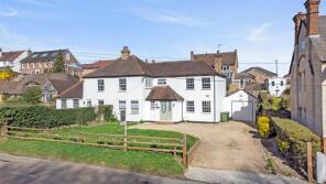 Dell Cottage, Gold Hill North, Gerrards Cross SL9 9JG