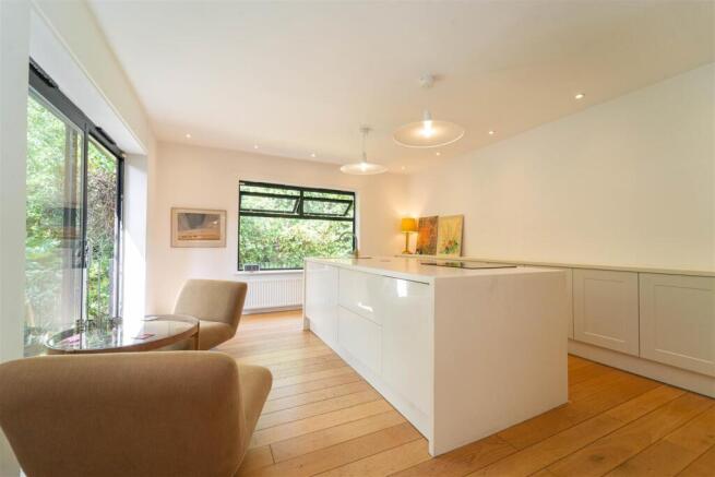 Ingleby Court, Stretford photo 4