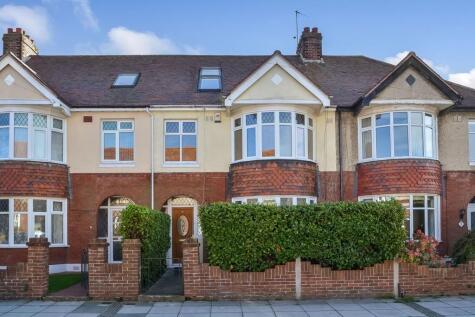 Gofton Avenue, Drayton, Portsmouth, PO6