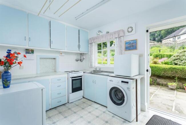 2 bed Detached Bungalow for sale Image 7