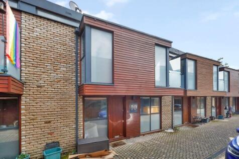Newbury Mews, London, NW5