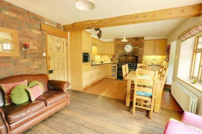 Kitchen/Dining Room