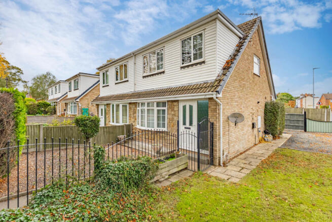 3 Bedroom Semi Detached for Sale