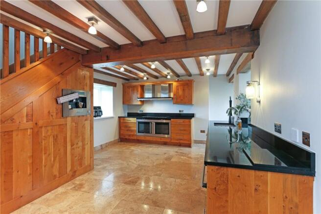 6 bed Farm House for sale Image 5