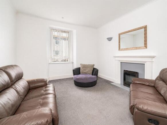 117B High Street Lochee-6.jpg