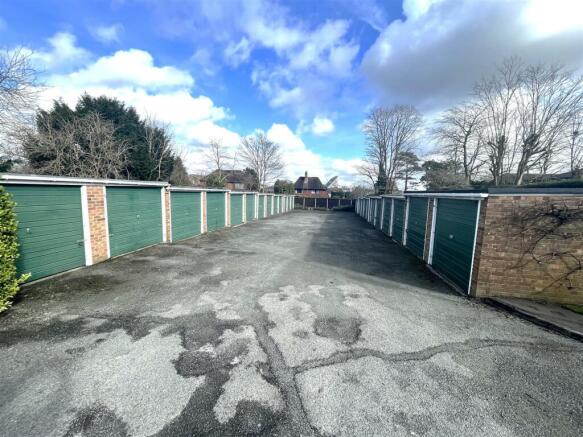 COMMUNAL GROUNDS & GARAGES