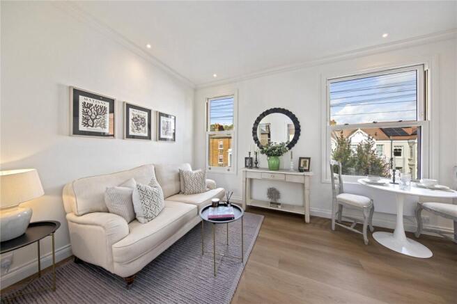 2-bed flat on St. Leonards Road, East Sheen, SW14, £375,000