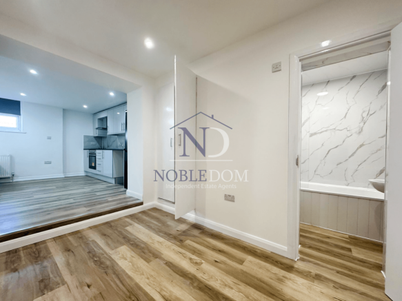 GROUND FLOOR STUDIO FLAT IN HOUNSLOW