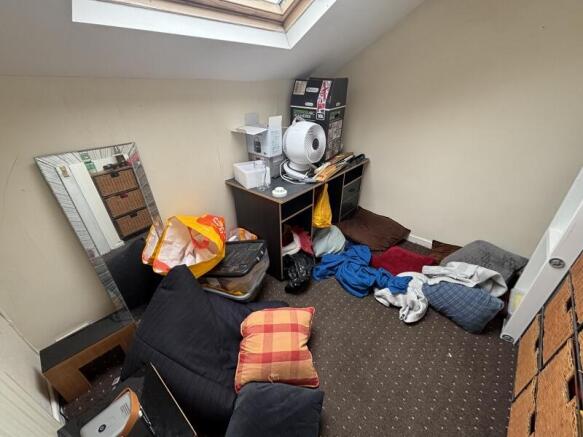 6 bed Not Specified to rent Image 5