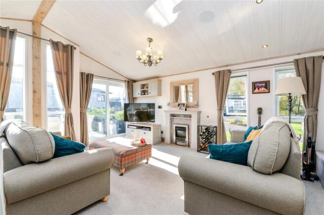 Highcliffe Meadows, Hoburne Naish Holiday Park, Barton On Sea, Hampshire, BH25 photo 4