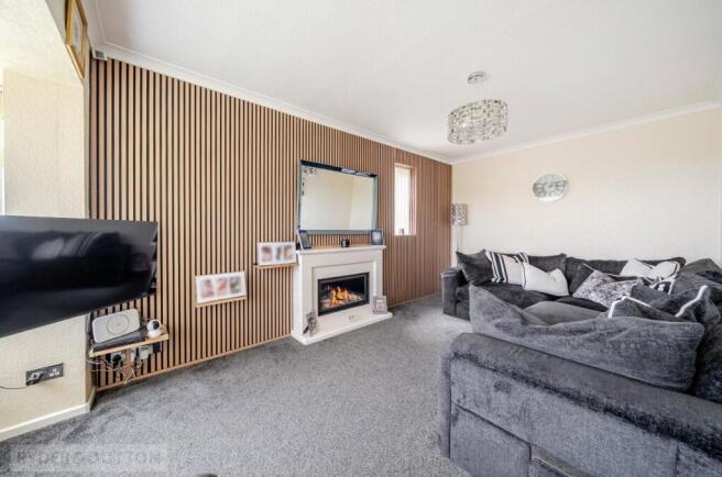 3 bed House for sale Image 2