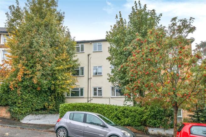 1-bed flat on Versailles Road, Penge, London, SE20, £275,000