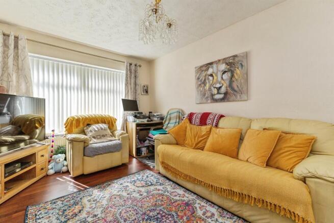 3 bed Detached Bungalow for sale Image 5