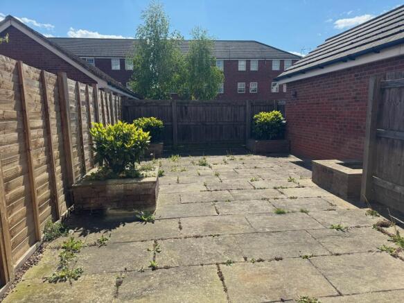3 bed Town House for sale Image 9