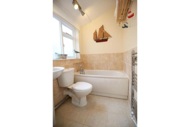 4 bed Terraced for sale Image 8