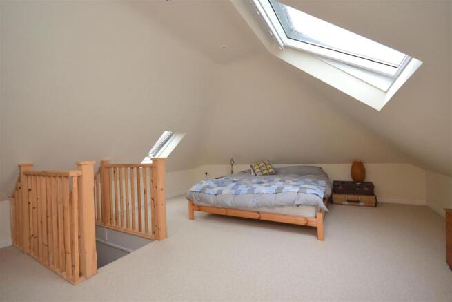 Bedroom One (1).jpg