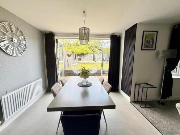 4 bed Detached for sale Image 5