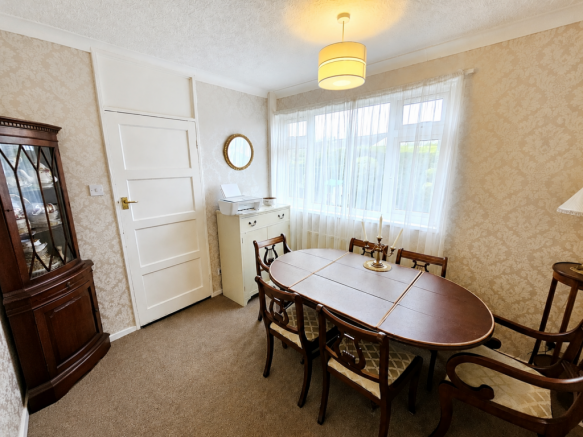 3 bed Semi-Detached for sale Image 4