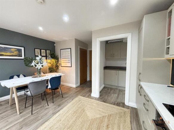 3 bed Semi-Detached for sale Image 7