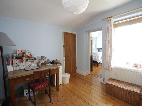 Photo 10