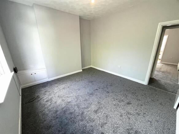 2 bed Terraced for sale Image 6