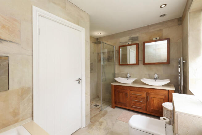En Suite - Bedroo...
