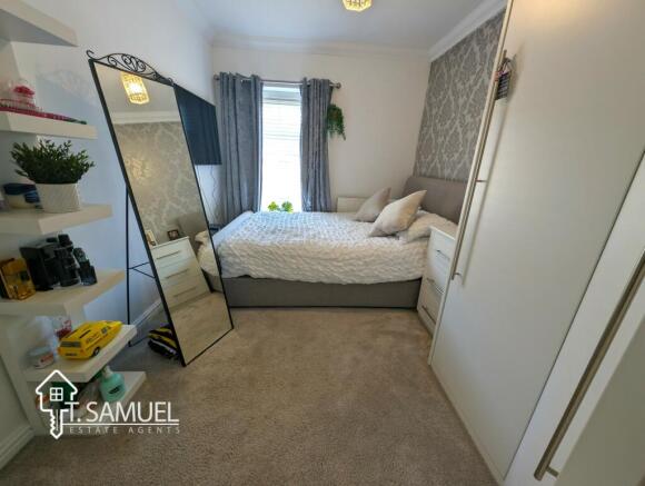 Bedroom 1b
