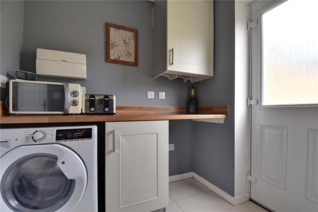 4 bed Detached for sale Image 8