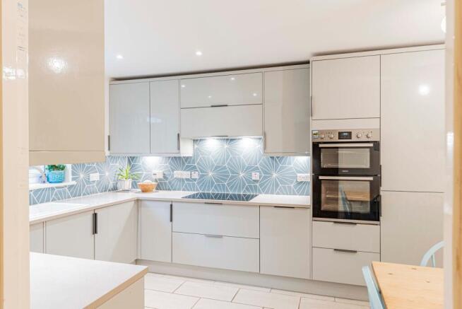 Kitchen/Dining Room (1)