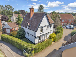 19, Elm Drive, Bury St. Edmunds IP31 3FG