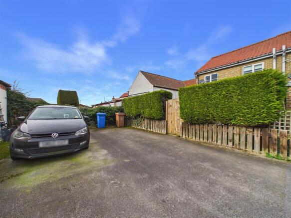 3 bed Mews for sale Image 12