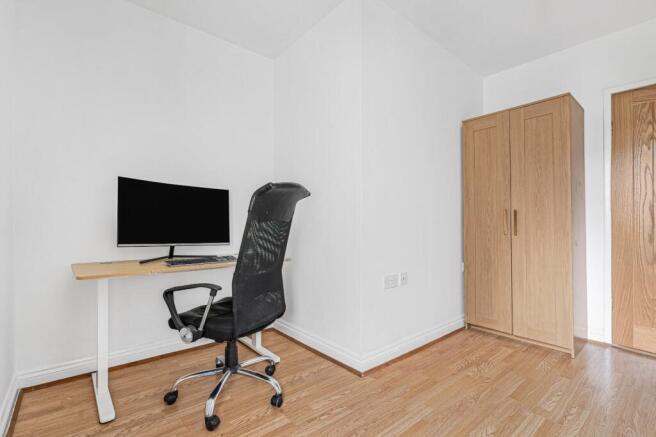 Bedroom/Office