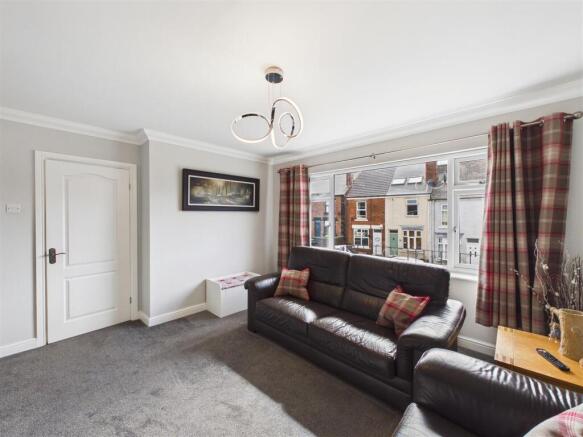 3 bed Semi-Detached for sale Image 5