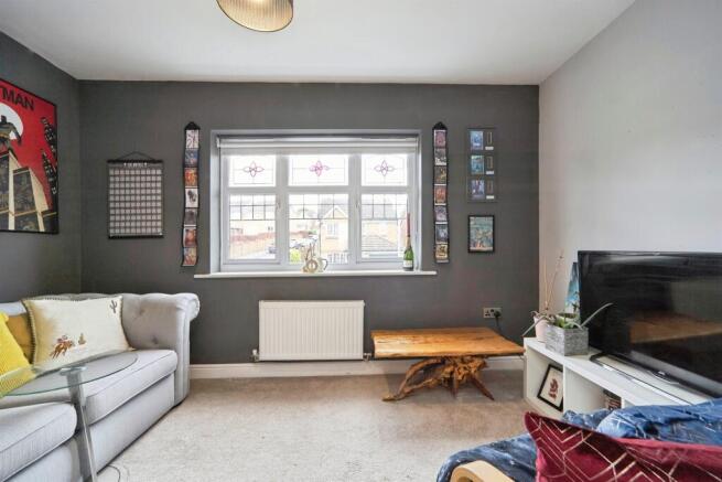 4 bed Semi-Detached for sale Image 11