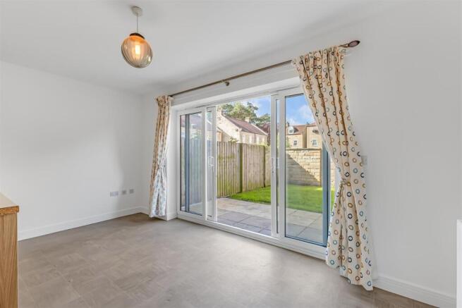 4 bed Semi-Detached for sale Image 5