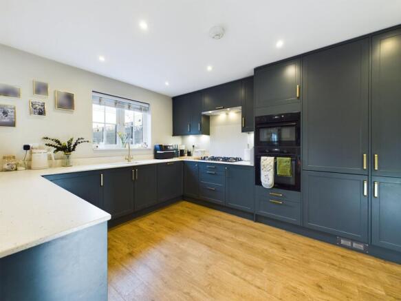 Kitchen/Breakfast Room
