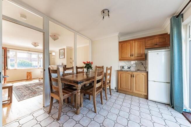 Kitchen/Dining Room (3)