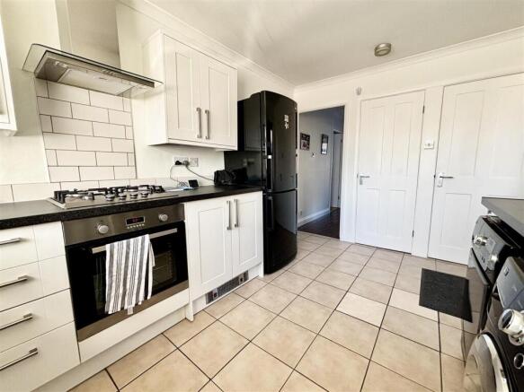 2 bed Detached Bungalow for sale Image 6