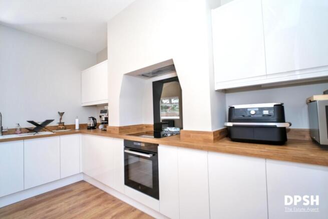 3 bed Semi-Detached for sale Image 4