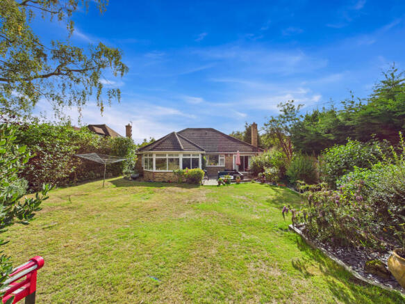 CAM01354G0-PR0589-STILL012