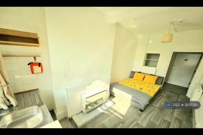 1, 66 68 Brockenhurst Court, St Michael's Road, Bournemouth BH2 5DZ