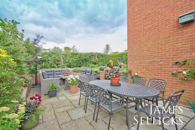 Dining terrace