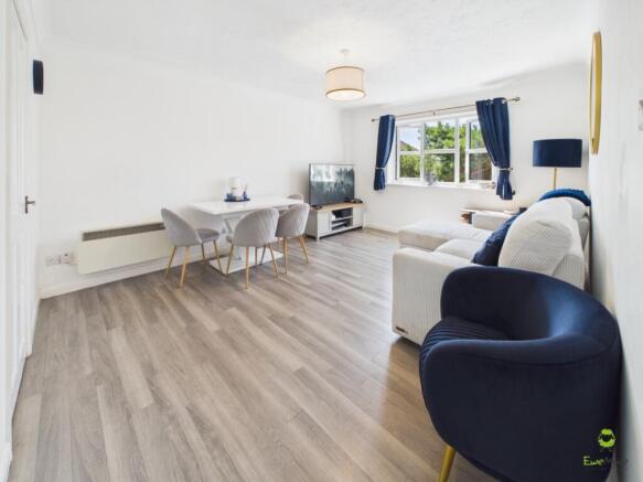 Presented by Clinton at EweMove Bexleyheath and Da