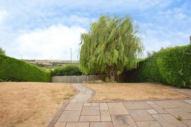 4 bed Detached for sale Image 4