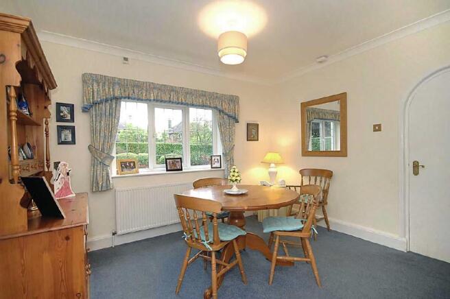 breakfast room
