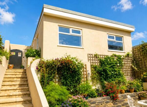 Mona Terrace, Castletown, Isle of Man, IM9 photo 4