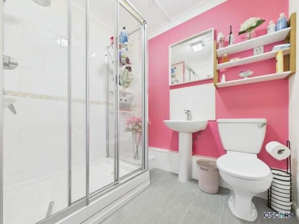 2 bed Flat for sale Image 7